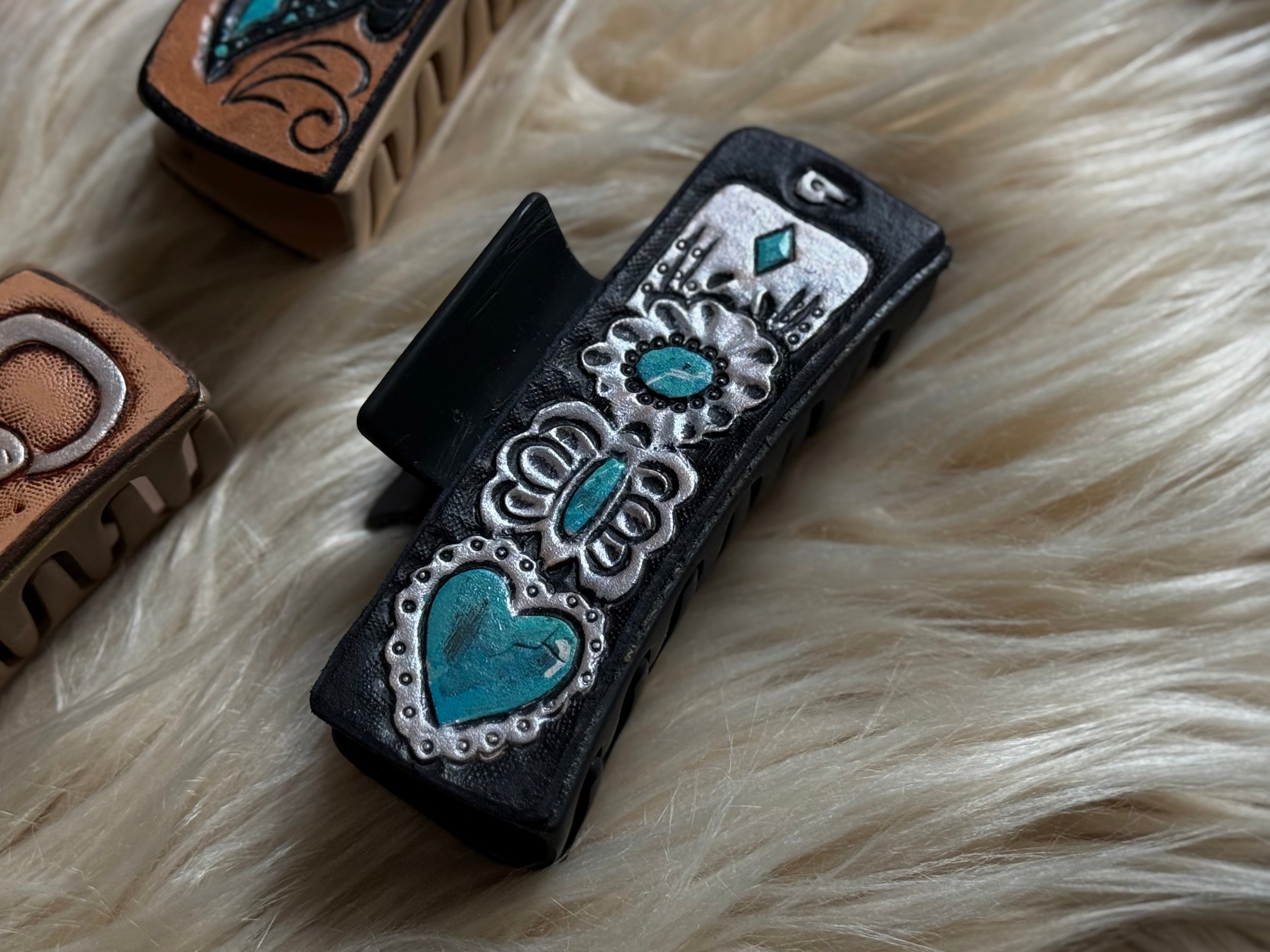 Tooled Claw Clips