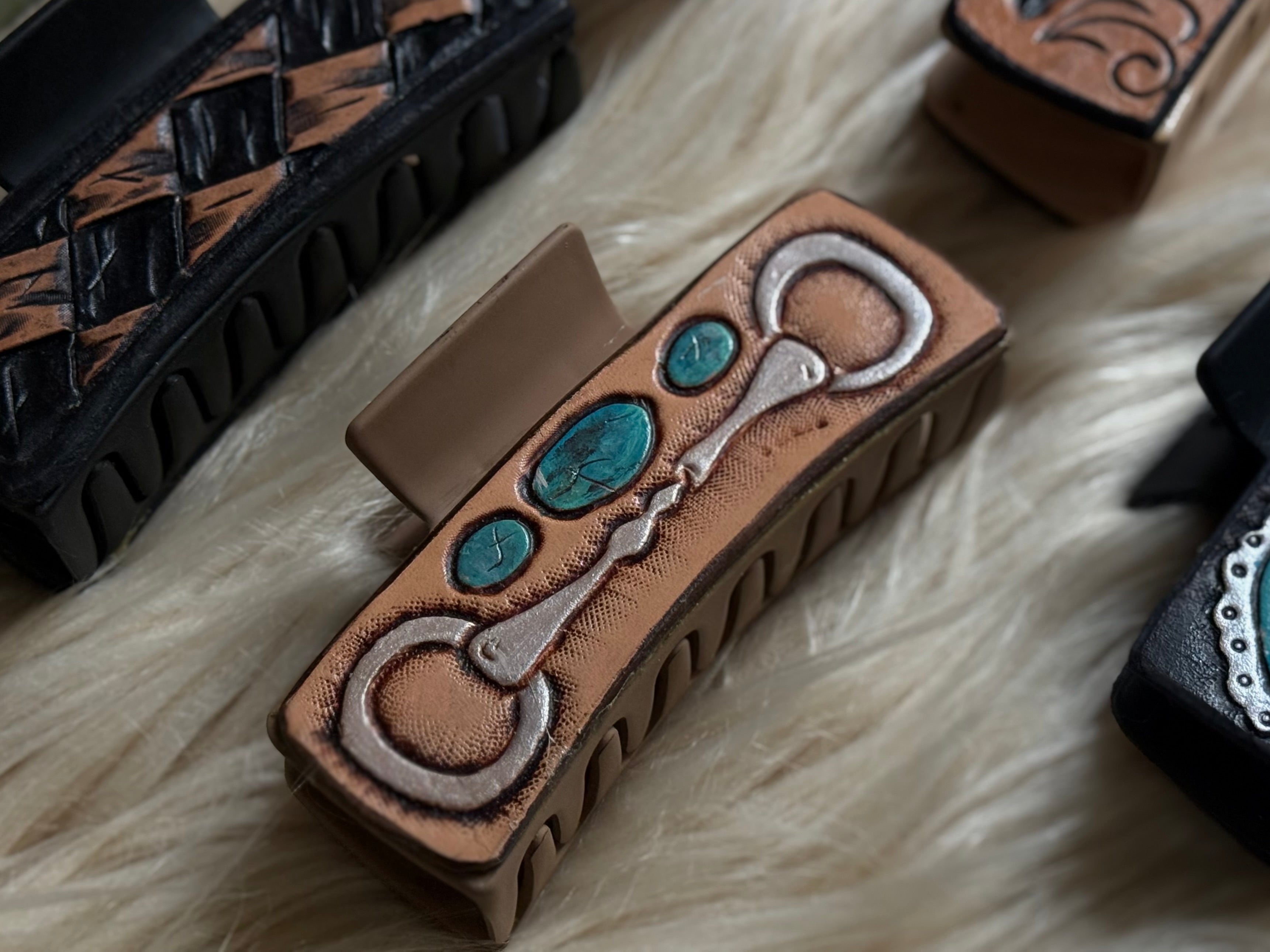 Tooled Claw Clips